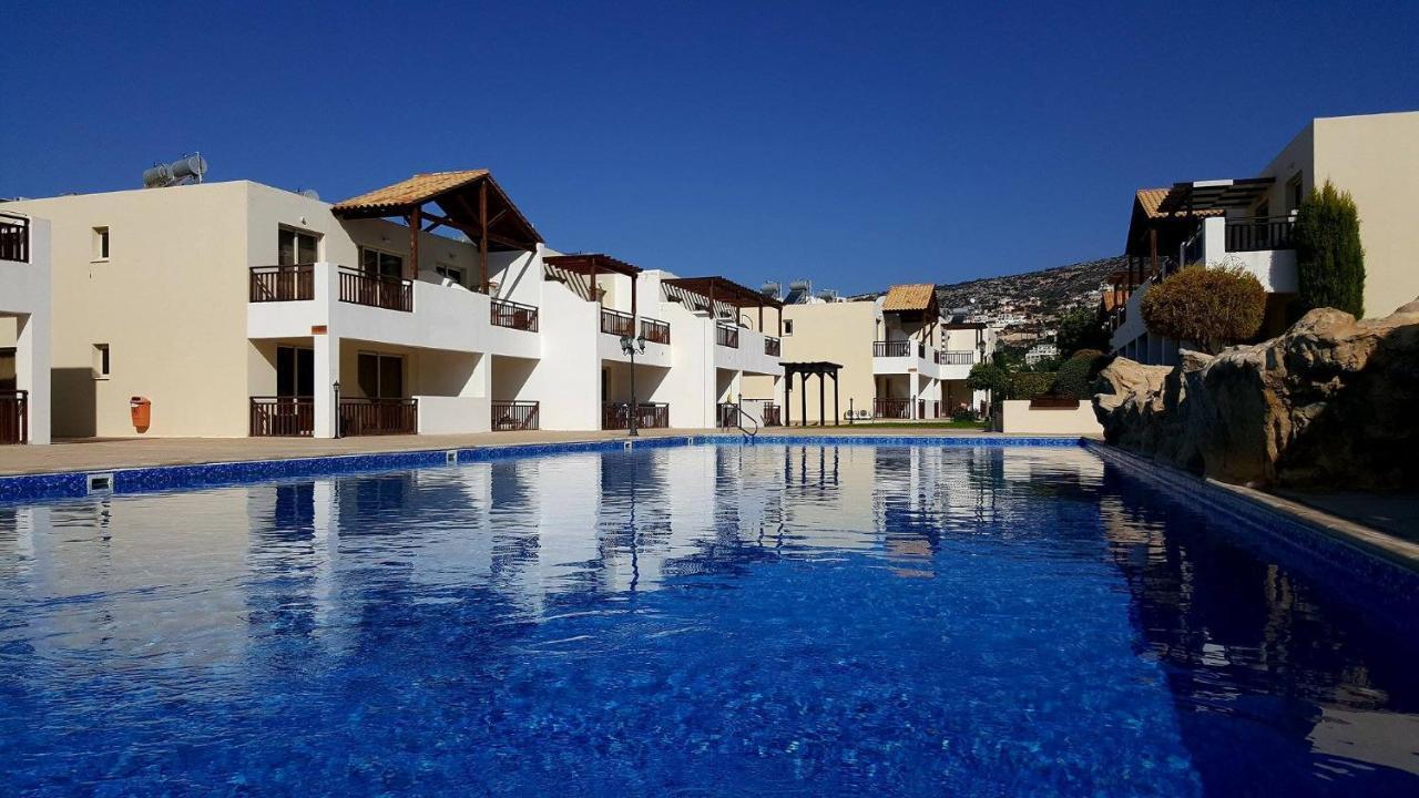 C5 Vanessa Poolside Apartment Peyia Exterior photo